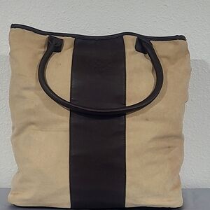 Vince Camuto shopper